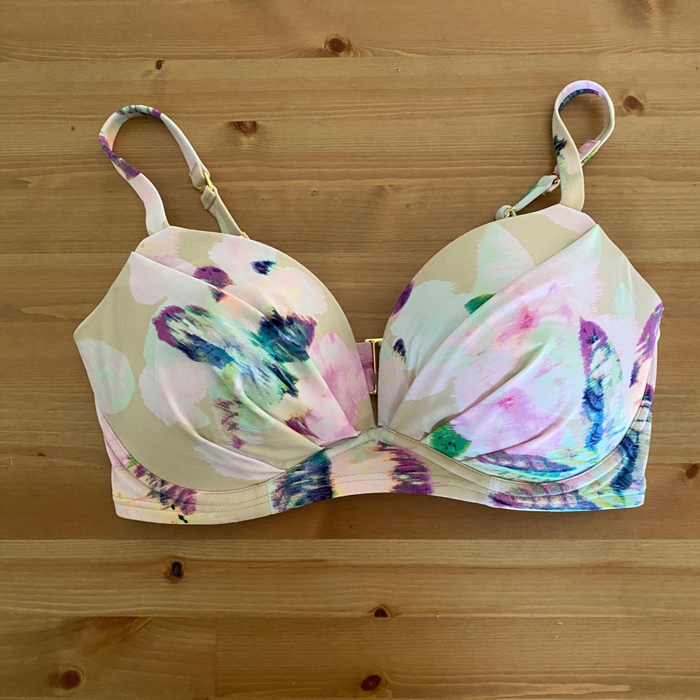 Victoria's Secret Watercolor Floral Underwire Bikini Top Tan Purple 34DD‎